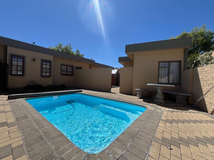 Commercial Property for Sale in Fichardt Park Free State